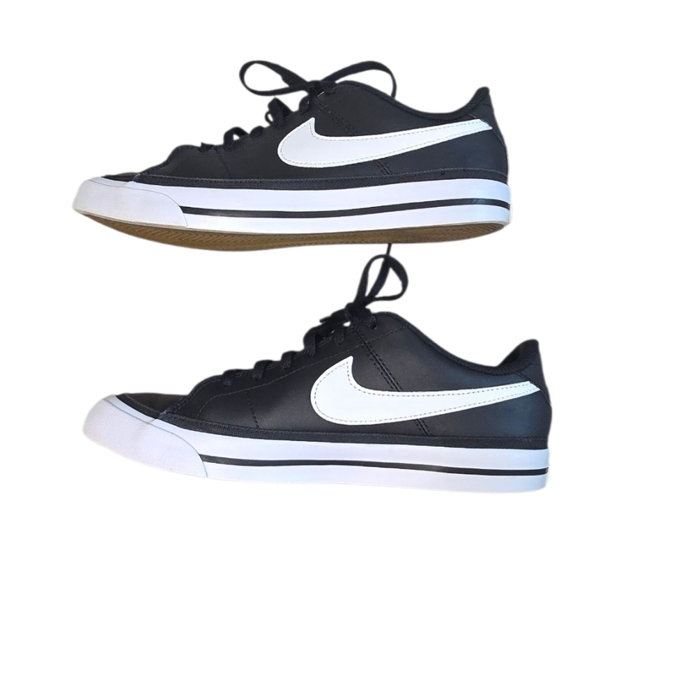 Nike Kids Black and White Sneakers - Picture 9 of 10